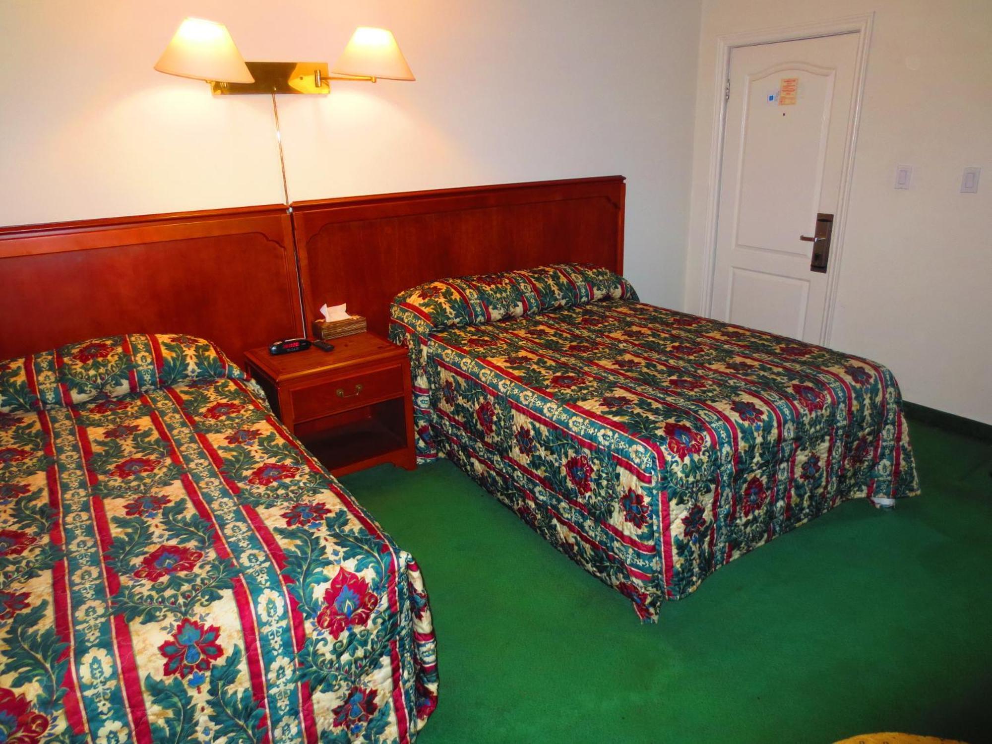 Canadiana Motel Hanover Exterior foto